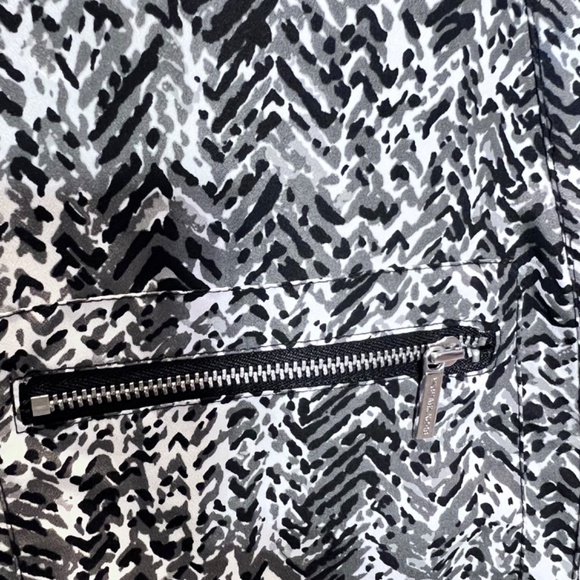 MICHAEL Michael Kors Half Button Down Roll Up Sleeve Top - Picture 8 of 13